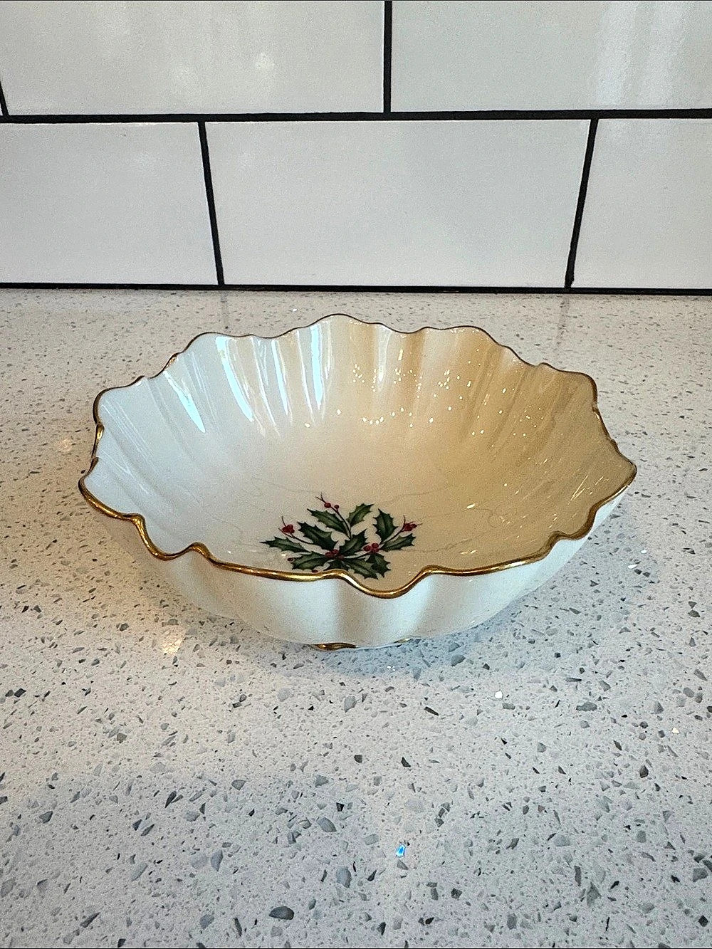 Lenox Holiday Special Scalloped Bowl Holiday Floral Scalloped Serving Bowl